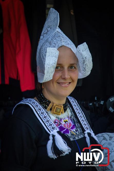 Oogstfeest en Fokveedag in Oldebroek: Een dag vol nostalgie en plattelandsplezier voor alle generaties. - © NWVFoto.nl