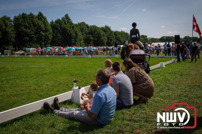 Oogstfeest en Fokveedag in Oldebroek: Een dag vol nostalgie en plattelandsplezier voor alle generaties. - © NWVFoto.nl