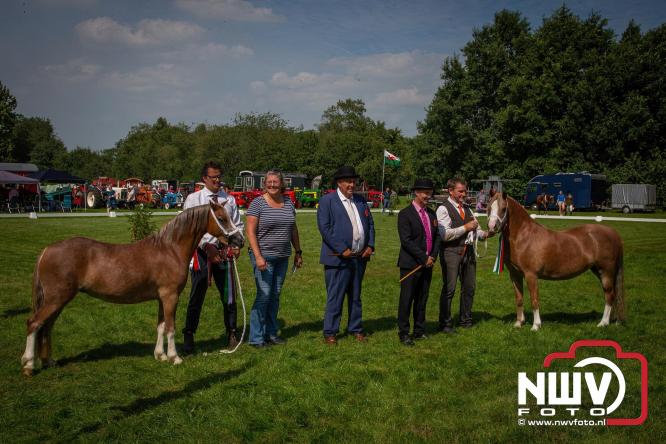Oogstfeest en Fokveedag in Oldebroek: Een dag vol nostalgie en plattelandsplezier voor alle generaties. - © NWVFoto.nl