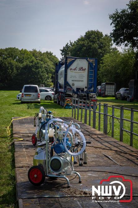 Oogstfeest en Fokveedag in Oldebroek: Een dag vol nostalgie en plattelandsplezier voor alle generaties. - © NWVFoto.nl