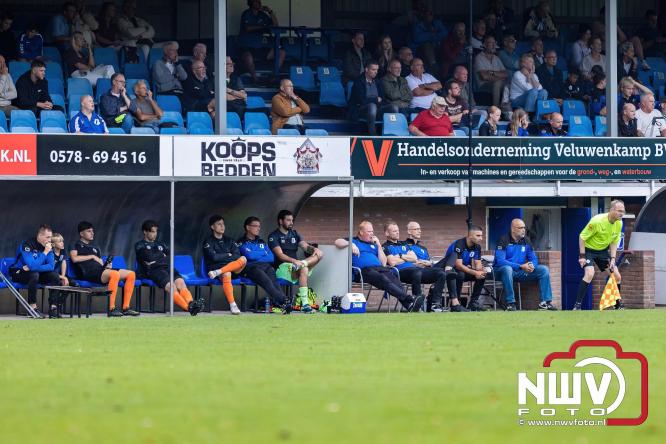 WHC haalt drie punten binnen na overwinning op SDV Barneveld door een schitterende goal van Sylvian Vierhuizen. - © NWVFoto.nl