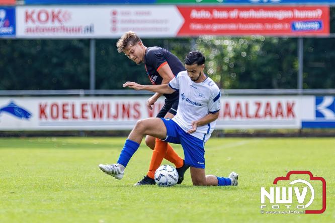WHC haalt drie punten binnen na overwinning op SDV Barneveld door een schitterende goal van Sylvian Vierhuizen. - © NWVFoto.nl