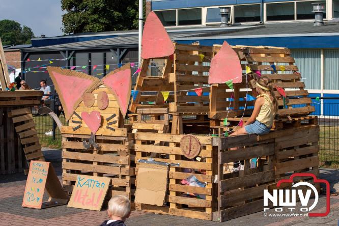 Huttenfeest bij dorpshuis De Deel Doornspijk voor kinderen uit Doornspijk en de Hoge Enk. - © NWVFoto.nl