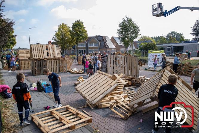 Huttenfeest bij dorpshuis De Deel Doornspijk voor kinderen uit Doornspijk en de Hoge Enk. - © NWVFoto.nl