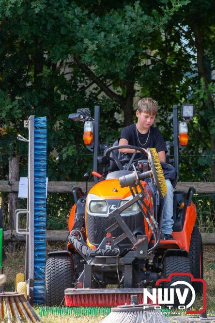 Zaterdag organiseerden de Coöperatieve Ondernemers Oosterwolde een veelzijdige dag aan de Oostendorperstraatweg, waar zij hun producten en diensten lieten zien. - © NWVFoto.nl