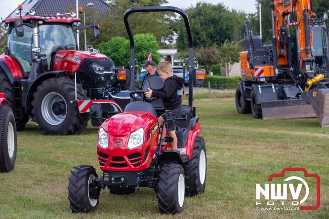 Zaterdag organiseerden de Coöperatieve Ondernemers Oosterwolde een veelzijdige dag aan de Oostendorperstraatweg, waar zij hun producten en diensten lieten zien. - © NWVFoto.nl