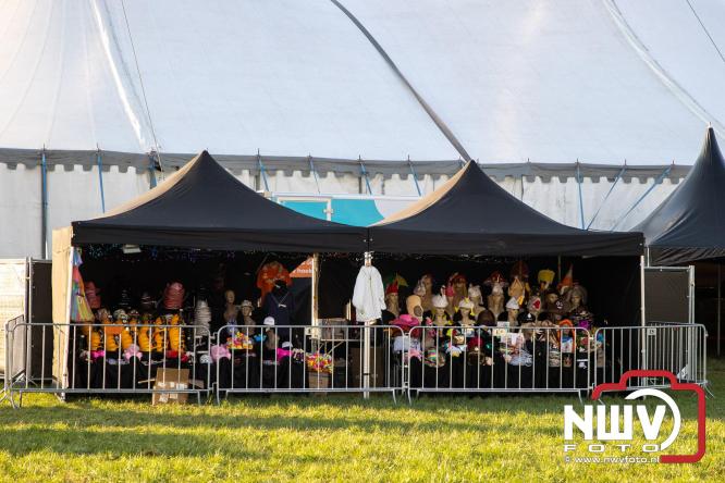 Feestknallers! Mega Piraten Festijn Oldebroek vult uitverkochte tent met oer-gezelligheid tijdens de 2025 editie. - © NWVFoto.nl