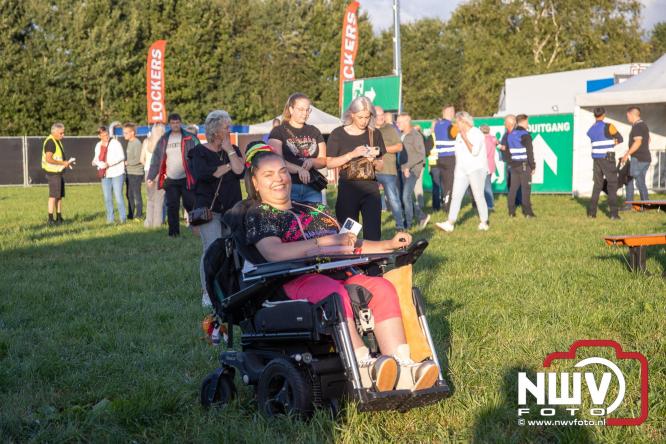 Feestknallers! Mega Piraten Festijn Oldebroek vult uitverkochte tent met oer-gezelligheid tijdens de 2025 editie. - © NWVFoto.nl