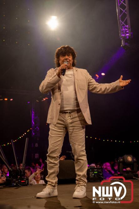 Feestknallers! Mega Piraten Festijn Oldebroek vult uitverkochte tent met oer-gezelligheid tijdens de 2025 editie. - © NWVFoto.nl