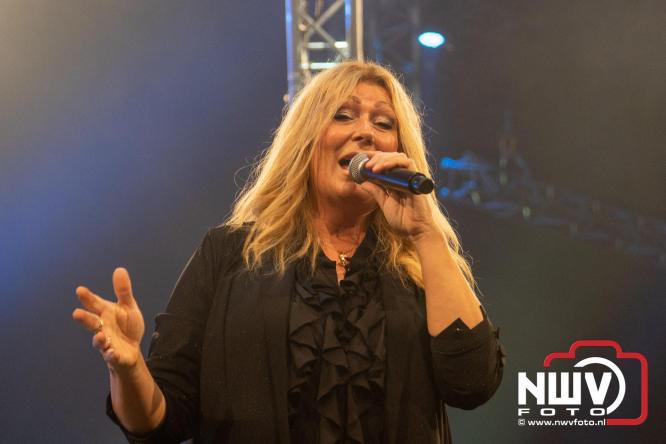 Feestknallers! Mega Piraten Festijn Oldebroek vult uitverkochte tent met oer-gezelligheid tijdens de 2025 editie. - © NWVFoto.nl