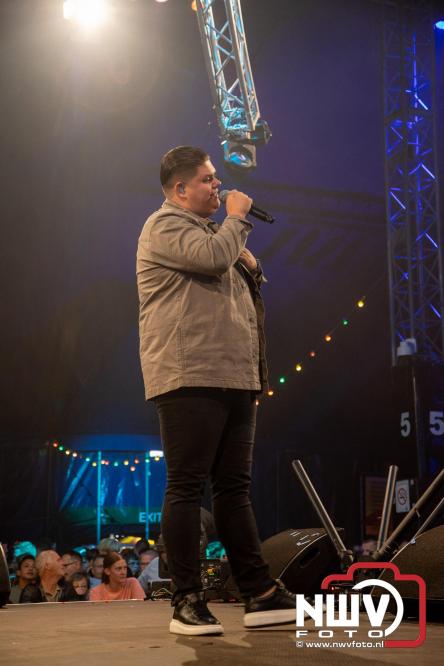 Feestknallers! Mega Piraten Festijn Oldebroek vult uitverkochte tent met oer-gezelligheid tijdens de 2025 editie. - © NWVFoto.nl