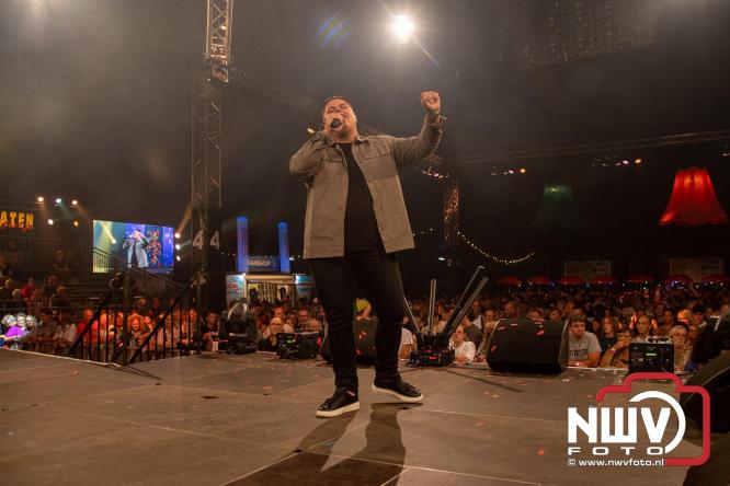 Feestknallers! Mega Piraten Festijn Oldebroek vult uitverkochte tent met oer-gezelligheid tijdens de 2025 editie. - © NWVFoto.nl