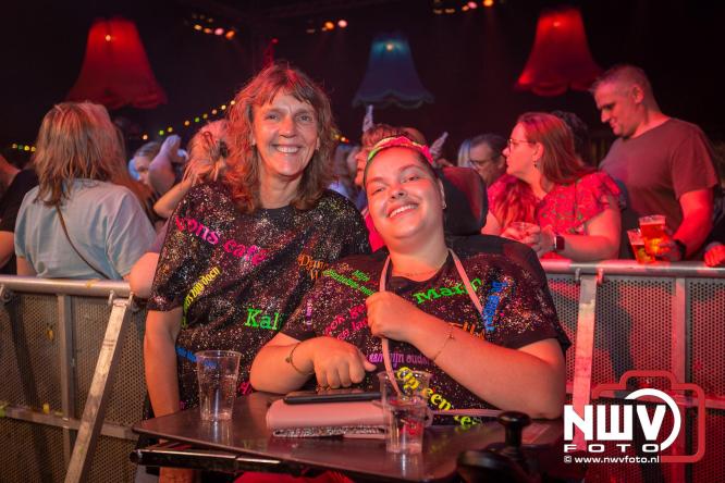 Feestknallers! Mega Piraten Festijn Oldebroek vult uitverkochte tent met oer-gezelligheid tijdens de 2025 editie. - © NWVFoto.nl