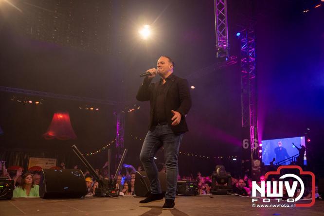 Feestknallers! Mega Piraten Festijn Oldebroek vult uitverkochte tent met oer-gezelligheid tijdens de 2025 editie. - © NWVFoto.nl