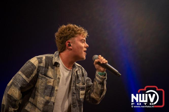 Feestknallers! Mega Piraten Festijn Oldebroek vult uitverkochte tent met oer-gezelligheid tijdens de 2025 editie. - © NWVFoto.nl