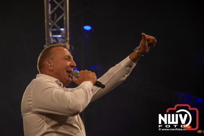 Feestknallers! Mega Piraten Festijn Oldebroek vult uitverkochte tent met oer-gezelligheid tijdens de 2025 editie. - © NWVFoto.nl