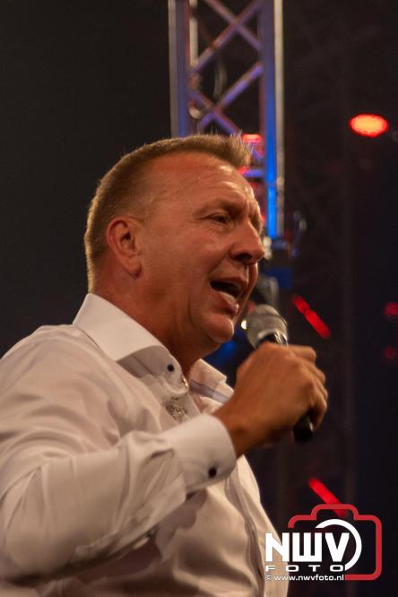 Feestknallers! Mega Piraten Festijn Oldebroek vult uitverkochte tent met oer-gezelligheid tijdens de 2025 editie. - © NWVFoto.nl