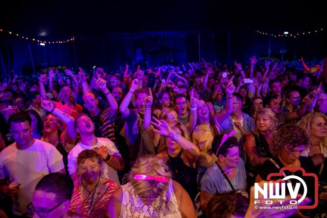 Feestknallers! Mega Piraten Festijn Oldebroek vult uitverkochte tent met oer-gezelligheid tijdens de 2025 editie. - © NWVFoto.nl