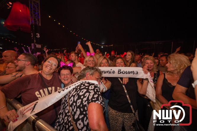 Feestknallers! Mega Piraten Festijn Oldebroek vult uitverkochte tent met oer-gezelligheid tijdens de 2025 editie. - © NWVFoto.nl