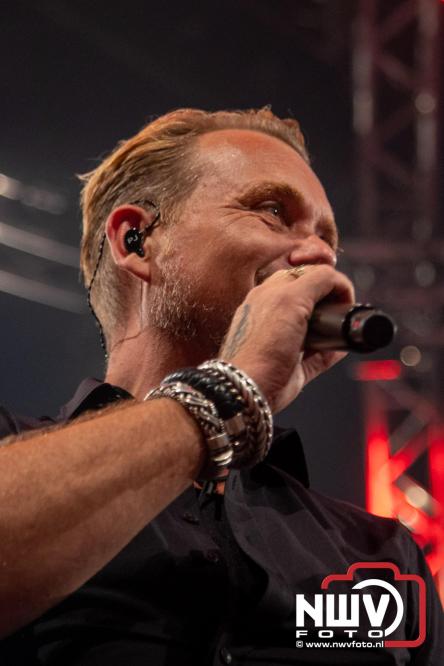 Feestknallers! Mega Piraten Festijn Oldebroek vult uitverkochte tent met oer-gezelligheid tijdens de 2025 editie. - © NWVFoto.nl