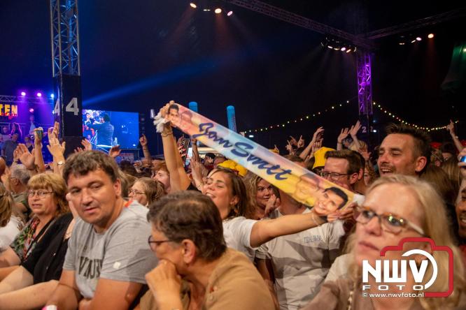 Feestknallers! Mega Piraten Festijn Oldebroek vult uitverkochte tent met oer-gezelligheid tijdens de 2025 editie. - © NWVFoto.nl
