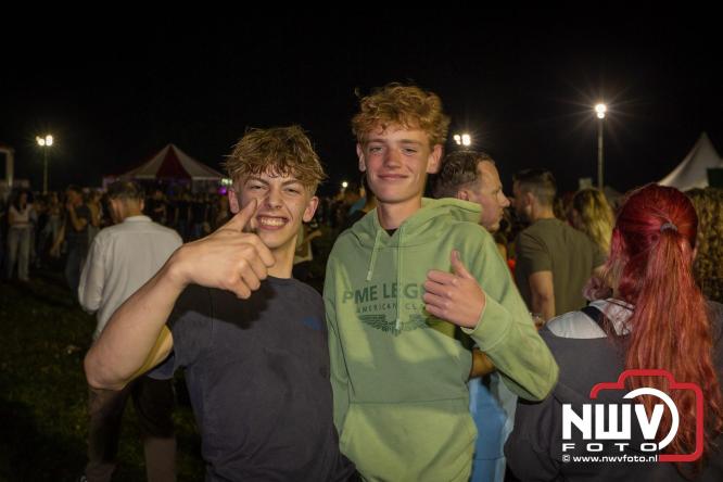 Feestknallers! Mega Piraten Festijn Oldebroek vult uitverkochte tent met oer-gezelligheid tijdens de 2025 editie. - © NWVFoto.nl