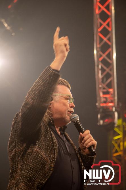 Feestknallers! Mega Piraten Festijn Oldebroek vult uitverkochte tent met oer-gezelligheid tijdens de 2025 editie. - © NWVFoto.nl