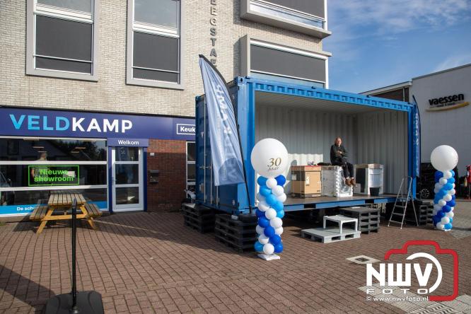 Zon, sfeer en kramen, Schapenmarkt Oldebroek 2025 - © NWVFoto.nl