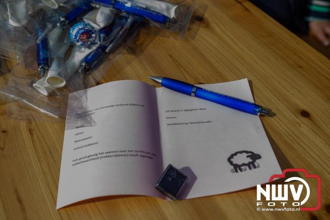 Zon, sfeer en kramen, Schapenmarkt Oldebroek 2025 - © NWVFoto.nl