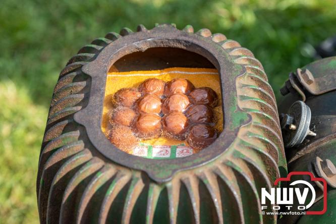 Zon, sfeer en kramen, Schapenmarkt Oldebroek 2025 - © NWVFoto.nl