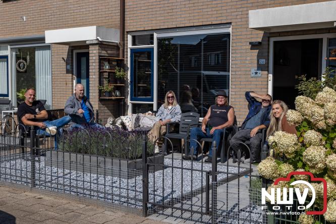 Zon, sfeer en kramen, Schapenmarkt Oldebroek 2025 - © NWVFoto.nl