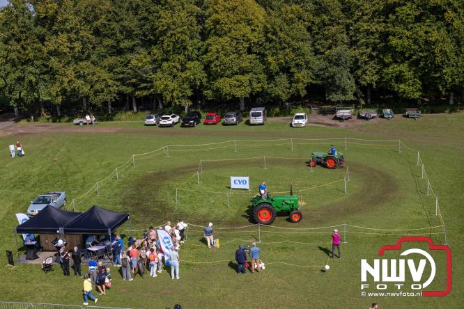 Zon, sfeer en kramen, Schapenmarkt Oldebroek 2025 - © NWVFoto.nl