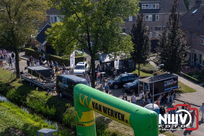 Zon, sfeer en kramen, Schapenmarkt Oldebroek 2025 - © NWVFoto.nl