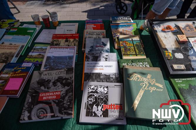 Zon, sfeer en kramen, Schapenmarkt Oldebroek 2025 - © NWVFoto.nl