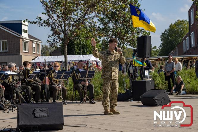 Zon, sfeer en kramen, Schapenmarkt Oldebroek 2025 - © NWVFoto.nl