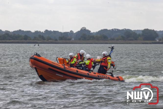 Terugkomst botters van de wedstrijd naar de haven van Elburg. - © NWVFoto.nl