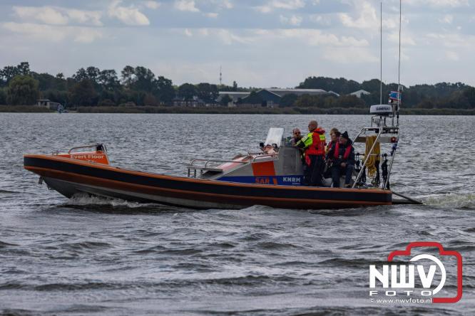 Terugkomst botters van de wedstrijd naar de haven van Elburg. - © NWVFoto.nl