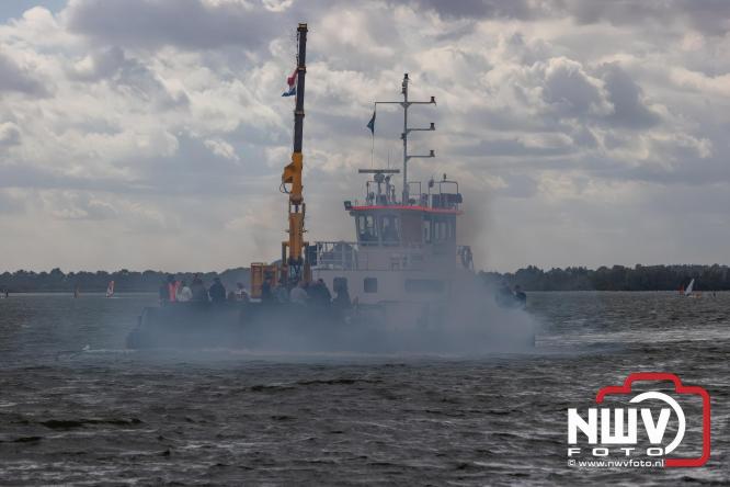 Terugkomst botters van de wedstrijd naar de haven van Elburg. - © NWVFoto.nl