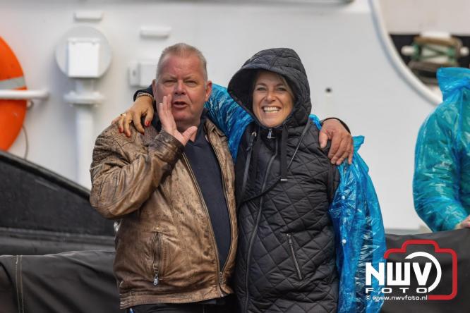 Terugkomst botters van de wedstrijd naar de haven van Elburg. - © NWVFoto.nl