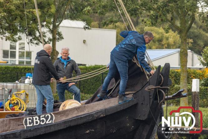 Terugkomst botters van de wedstrijd naar de haven van Elburg. - © NWVFoto.nl