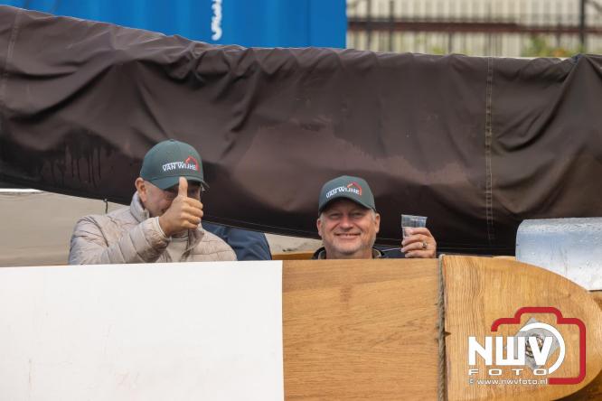 Terugkomst botters van de wedstrijd naar de haven van Elburg. - © NWVFoto.nl