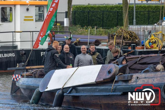 Terugkomst botters van de wedstrijd naar de haven van Elburg. - © NWVFoto.nl