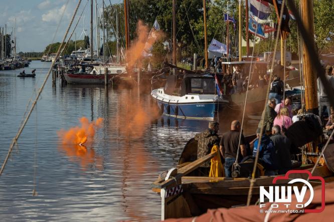 Terugkomst botters van de wedstrijd naar de haven van Elburg. - © NWVFoto.nl