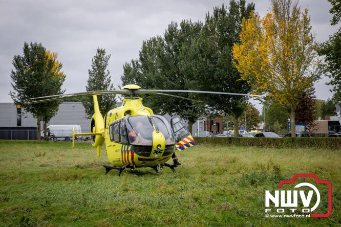 Bij een medische inzet in Elburg is vrijdagmiddag ook de trauma helikopter uit Nijmegen LL3 ter plaatse geweest voor assistentie. - © NWVFoto.nl