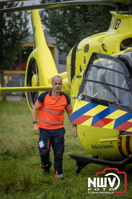 Bij een medische inzet in Elburg is vrijdagmiddag ook de trauma helikopter uit Nijmegen LL3 ter plaatse geweest voor assistentie. - © NWVFoto.nl