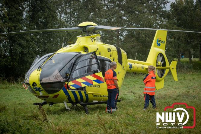Bij een medische inzet in Elburg is vrijdagmiddag ook de trauma helikopter uit Nijmegen LL3 ter plaatse geweest voor assistentie. - © NWVFoto.nl