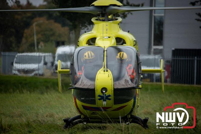 Bij een medische inzet in Elburg is vrijdagmiddag ook de trauma helikopter uit Nijmegen LL3 ter plaatse geweest voor assistentie. - © NWVFoto.nl