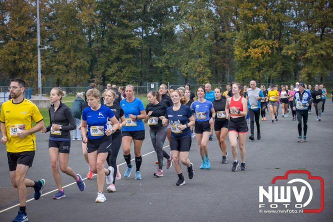 Run Oldebroek 2025 trekt opnieuw veel deelnemers die rennen voor het werk van GlobalRize. - © NWVFoto.nl