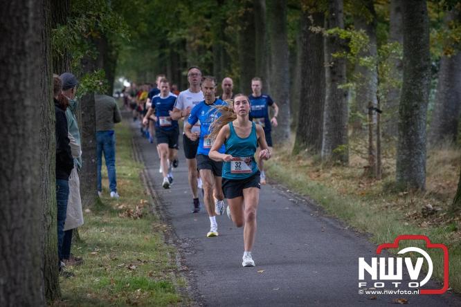 Run Oldebroek 2025 trekt opnieuw veel deelnemers die rennen voor het werk van GlobalRize. - © NWVFoto.nl