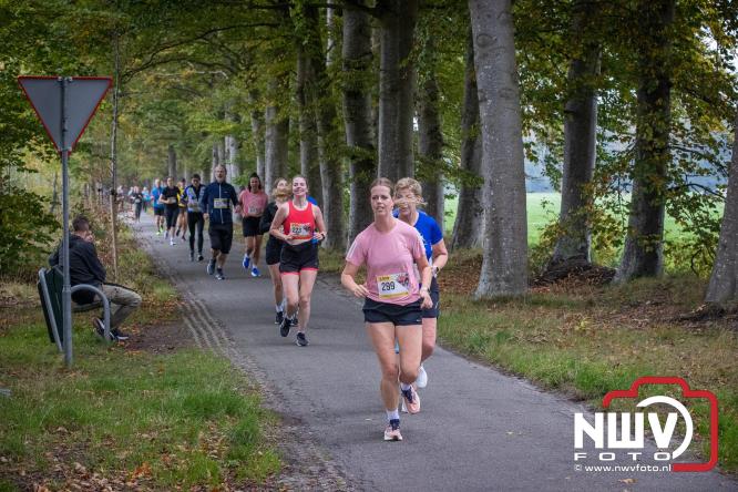 Run Oldebroek 2025 trekt opnieuw veel deelnemers die rennen voor het werk van GlobalRize. - © NWVFoto.nl